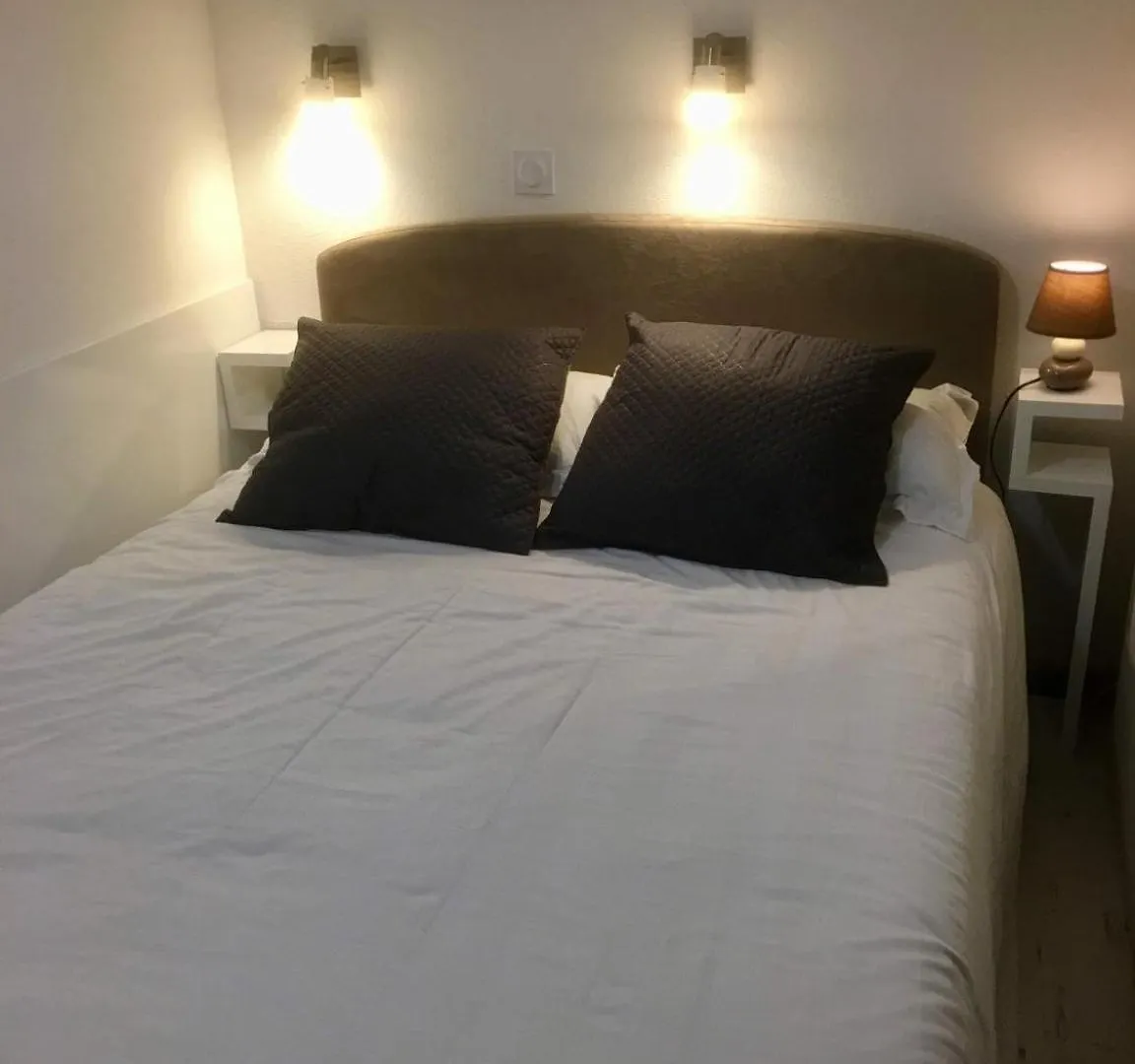 Cap Esterel Ile D'Or Dans Village De Vacances Saint-Raphael  Apartment